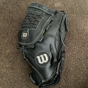 Wilson A360 14” Softball glove black RHT